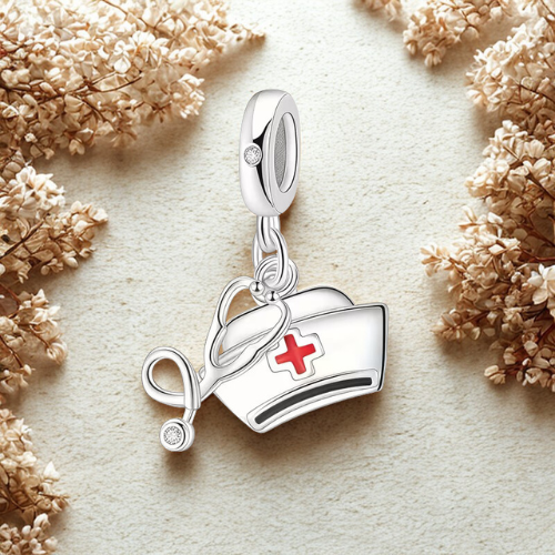 Charm Infermiera in Rame Placcato Argento con Zirconi Bianchi